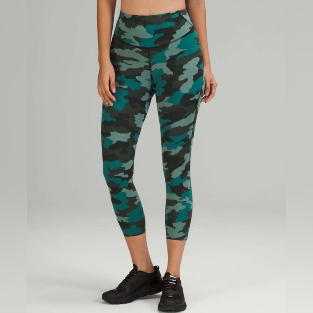 NWT Lululemon Base Pace HR Crop 23” Camo Print Pants